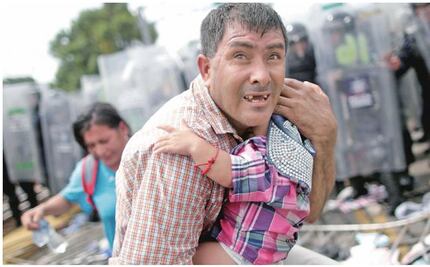 “No somos delincuentes”, gritan migrantes