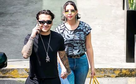 Ángela Aguilar divide opiniones al usar blusa mazateca de Oaxaca; así son los bordados de esta región