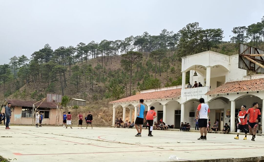 El deporte une a comunidades de Chiapas y Oaxaca, confrontadas por límites de tierras en los Chimalapas. Foto:  Especial