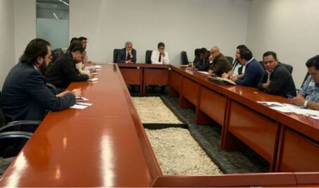 Monreal se reúne con líderes de la CNTE; piden cambios a leyes secundarias