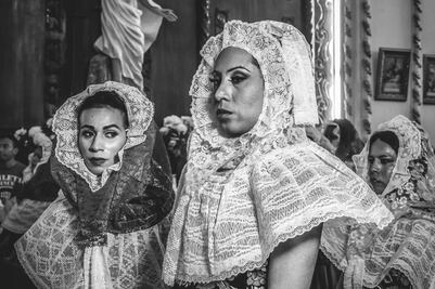 Retratan identidad muxe y la exponen en el Mes de la Diversidad