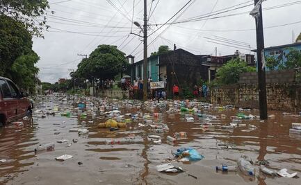 Río Los Perros inunda zonas bajas de Juchitán; 33 comunidades de la Sierra Mixe-Zapoteca están incomunicadas