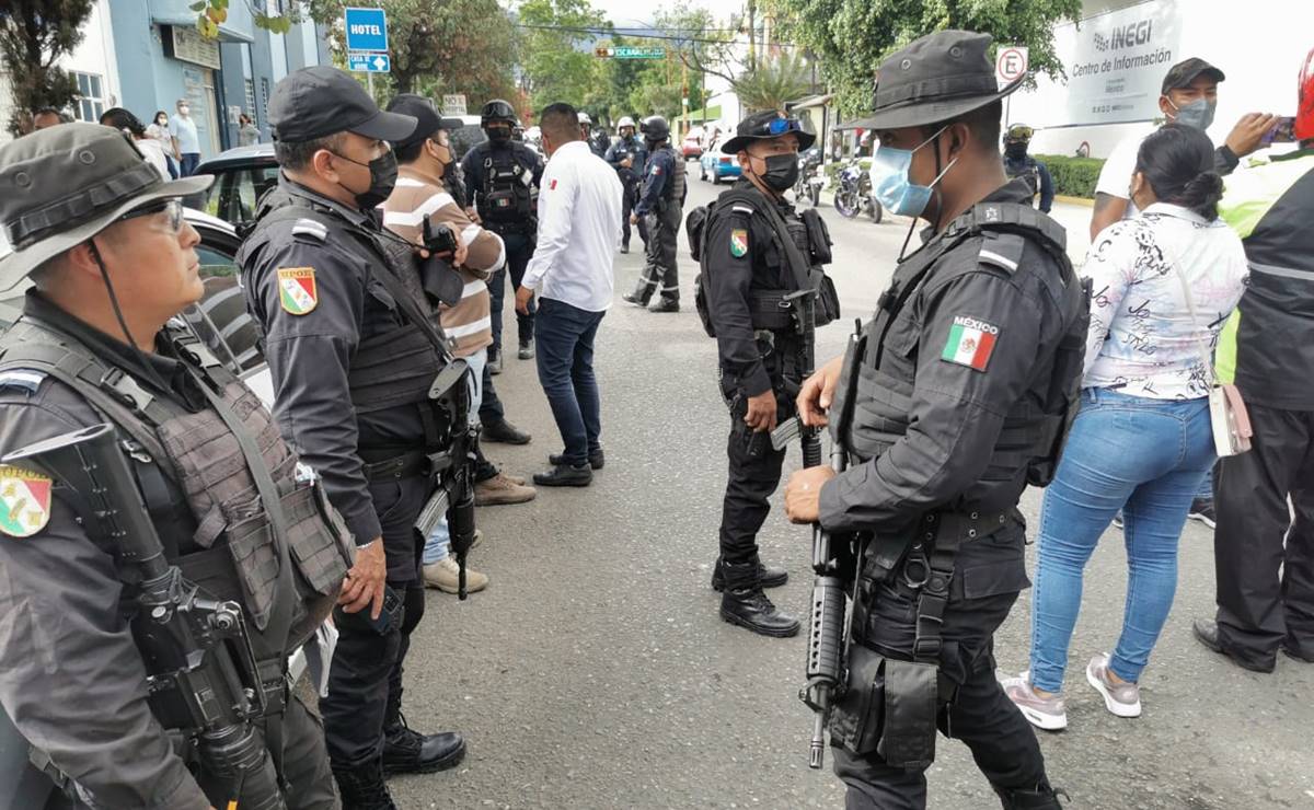 Detienen a 3 integrantes de sindicato de transportistas que irrumpieron con armas en hospital de Oaxaca