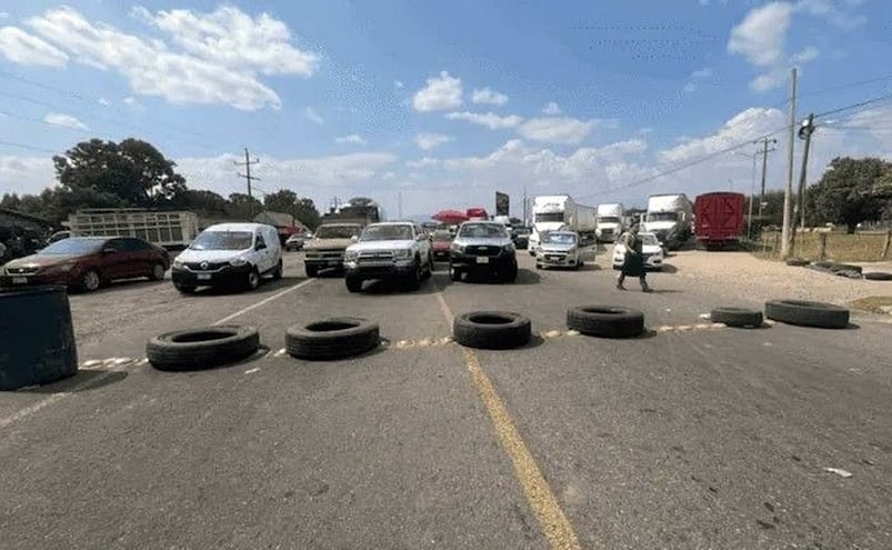 Productores de mango en Oaxaca bloquean por tercer día la Carretera Panamericana