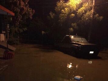 Lluvias provocan inundación en el sector H3 de Huatulco