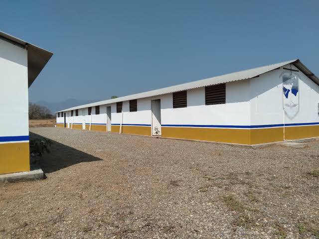 Cierran Facultad de Medicina de la UABJO en Tehuantepec; alumnos y padres de familia, inconformes