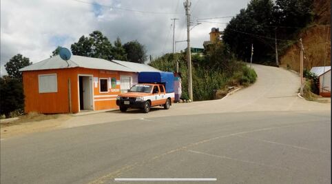 Comunidades de la Sierra Sur suspenden servicios de transporte y prohíben el acceso ante pandemia