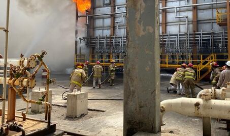 Pemex suspende operaciones en refinaría de Salina Cruz tras sismo de 7.5; hay un lesionado