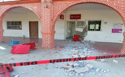 Con un camión de volteo, roban cajero automático en palacio municipal de San Francisco del Mar