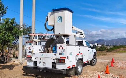 Masa de aire polar provoca fuertes vientos y lluvias en el Istmo de Oaxaca; reportan cortes de energía