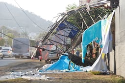Lluvia y tormenta eléctrica deja una persona fallecida y caída de árboles en Oaxaca 