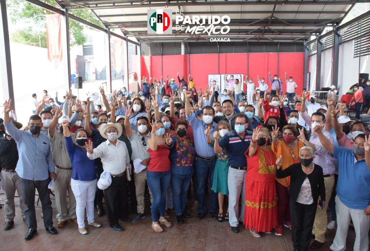 Tomadas del Facebook del PRI