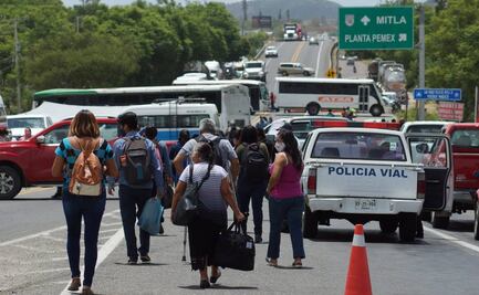 Protestas y bloqueos sitian la ciudad de Oaxaca; gobierno llama a manifestantes al diálogo