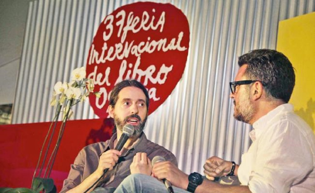 Neuman, entre novelas largas y poemas breves