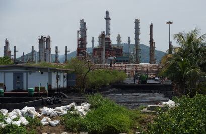Cumple cuatro días derrame de hidrocarburo en La Ventosa, Salina Cruz