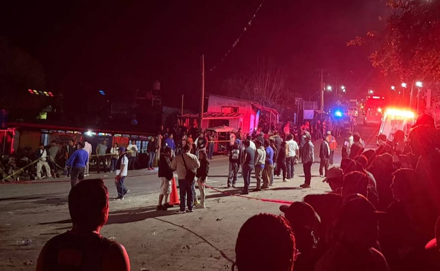 Aumenta a 4 el número de fallecidos por impacto de camión en una vivienda en Guelatao, Oaxaca