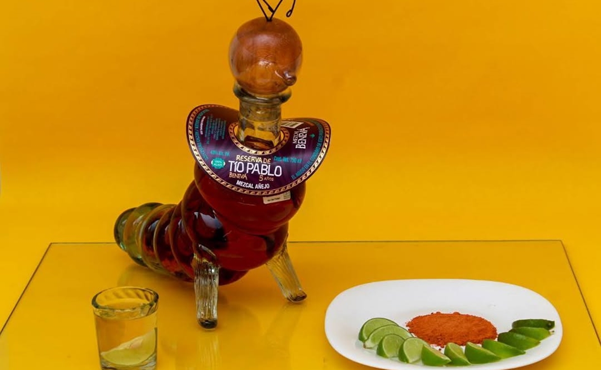 Este peculiar y famoso empaque pertenece a la marca Mezcal Benevá. Foto: Instagram, mezcal_beneva