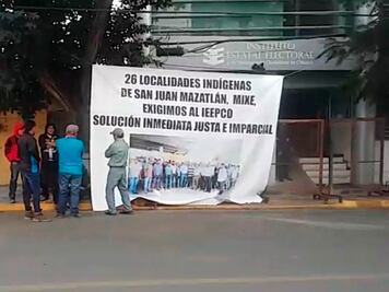 Pobladores mantienen retenidos a trabajadores y consejeros del IEEPCO