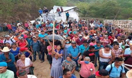 Tepenixtlahuaca acusa a edil de retención de recursos públicos; temen resurgimiento de violencia