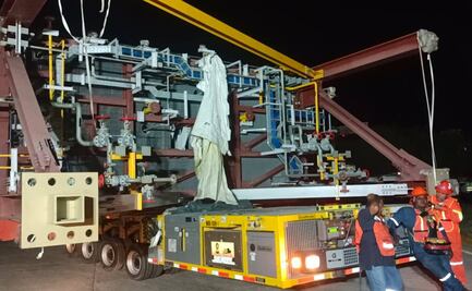 Enormes torres de acero para refinería cruzan Salina Cruz; prevé Pemex producir más gasolina en Oaxaca