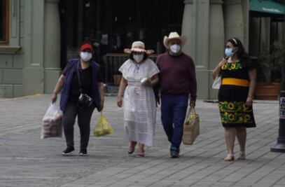 Suben a mil 126 casos activos de Covid-19 en 106 municipios de Oaxaca