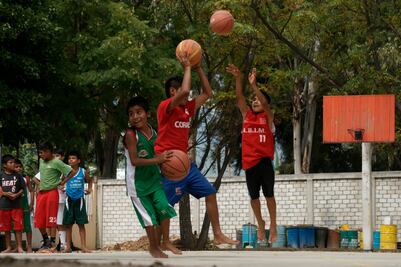 Llegar a la NBA y ser profesionistas, el sueño de basquetbolistas triqui