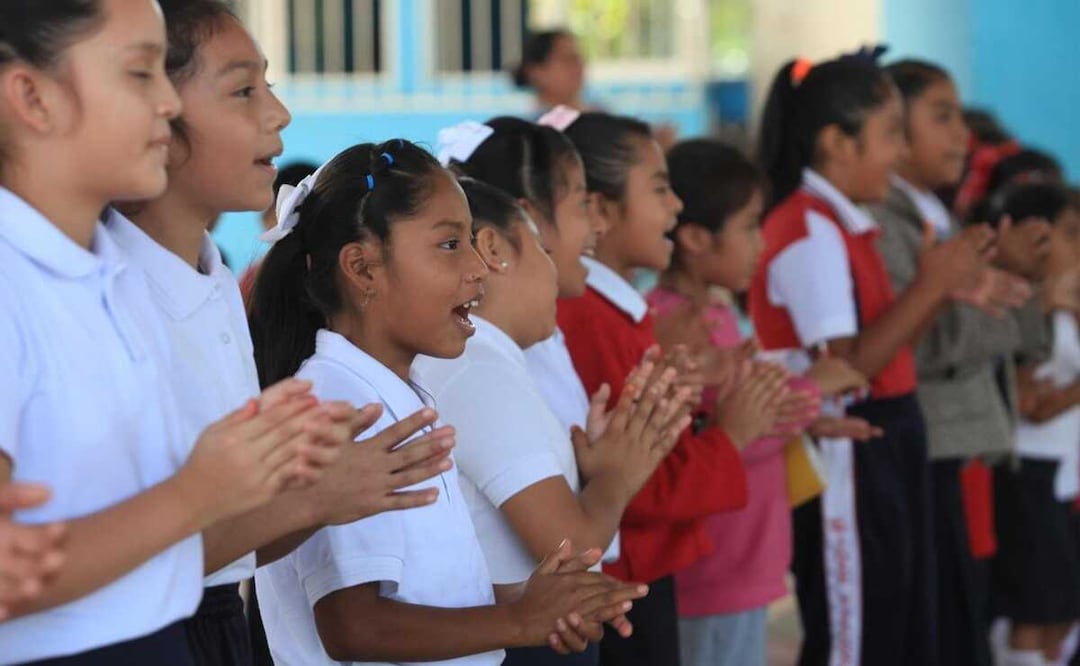 En Temascal, los niños cantan para que no muera la lengua mazateca de Oaxaca. Fotos: Edwin Hernández