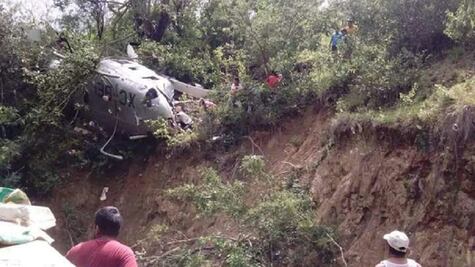 Cae helicóptero en la Sierra Sur con víveres al Istmo de Tehuantepec