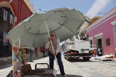 Suman 8 mil 792 contagios y 830 muertes por Covid-19 en Oaxaca