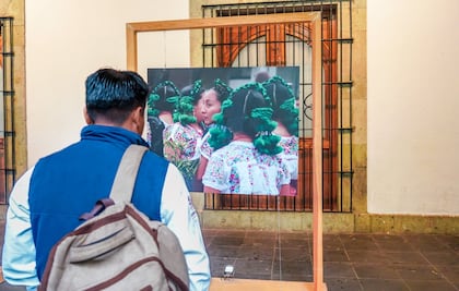 Oaxaca muestra su diversidad en exposición fotográfica colectiva