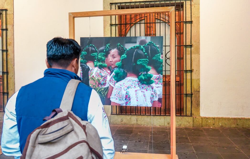 Oaxaca muestra su diversidad en exposición fotográfica colectiva