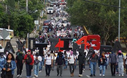 "Estado aún encubre a responsables de la desaparición de normalistas de Ayotzinapa", denuncian estudiantes en Oaxaca
