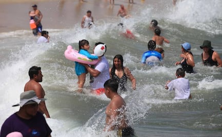 ¡No apta! La playa principal de Puerto Escondido, determina Cofepris; reconocen altos índices de contaminación