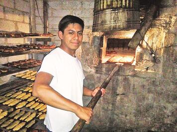 Nioxtila chojta, pan para las ánimas que resiste en manos mazatecas en la Cañada de Oaxaca