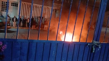 Pobladores toman palacio municipal y retienen a cabildo en Dinicuiti, Oaxaca, por presunto robo de ganado 