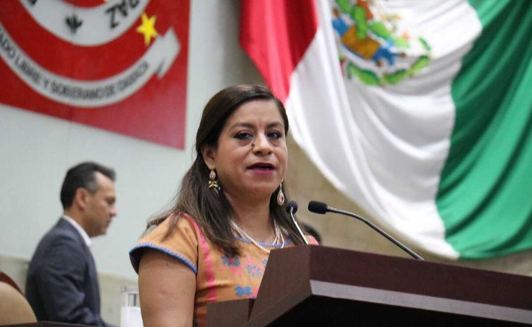 Exigen frenar grave violencia contra Paola, alumna de Oaxaca que lucha por ir a la escuela en pantalón. Foto: Congreso de Oaxaca