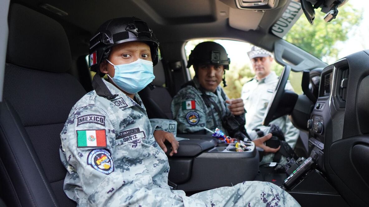 Julio César, niño de Oaxaca con leucemia, logra sueño de ser Guardia Nacional por un día. Fotos: Especiales