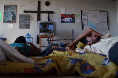Revelan nombres de migrantes oaxaqueños abandonados en tráiler en Texas