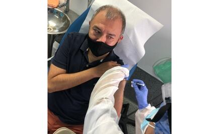 Ernesto Herrera, el primer mexicano que se vacuna contra el Covid-19