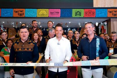 Inaugura Murat pabellón de Oaxaca en Tianguis Turístico 2022 y promueve regreso de la Guelaguetza