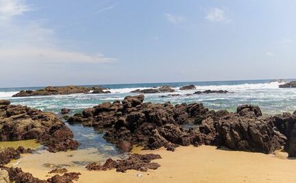 La playa de Oaxaca con pozas naturales de agua cristalina y que pocos conocen