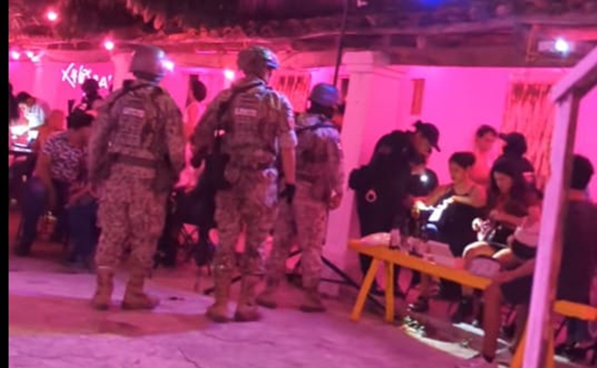 Policías y Guiardia Nacional irrumpieron sin una orden legal un evento de la comunidad LGBT. Foto: Especial