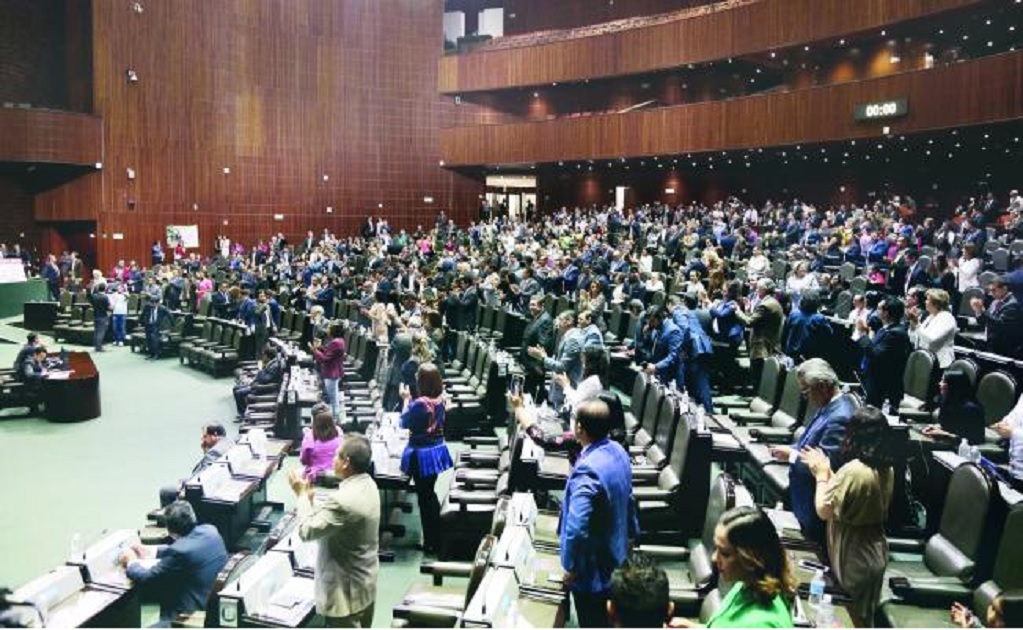 Diputados de Morena exhortan a la SEP a detener la evaluación docente