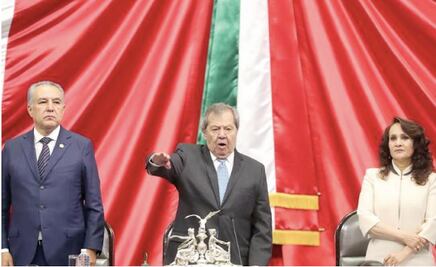 Festejan la aplanadora de Morena en Congreso