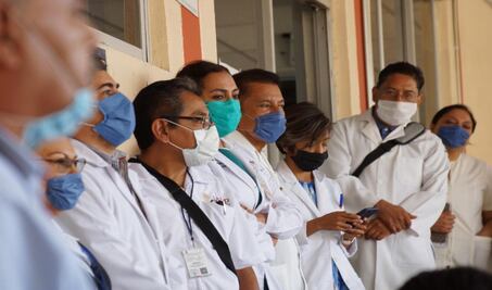Tres integrantes del personal médico se han contagiado de Covid-19 en Oaxaca