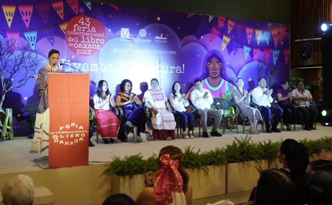 Arranca la 43 Feria del Libro, “un imprescindible diálogo de Oaxaca con el mundo”, según Jara. Foto: Mario Arturo Martínez