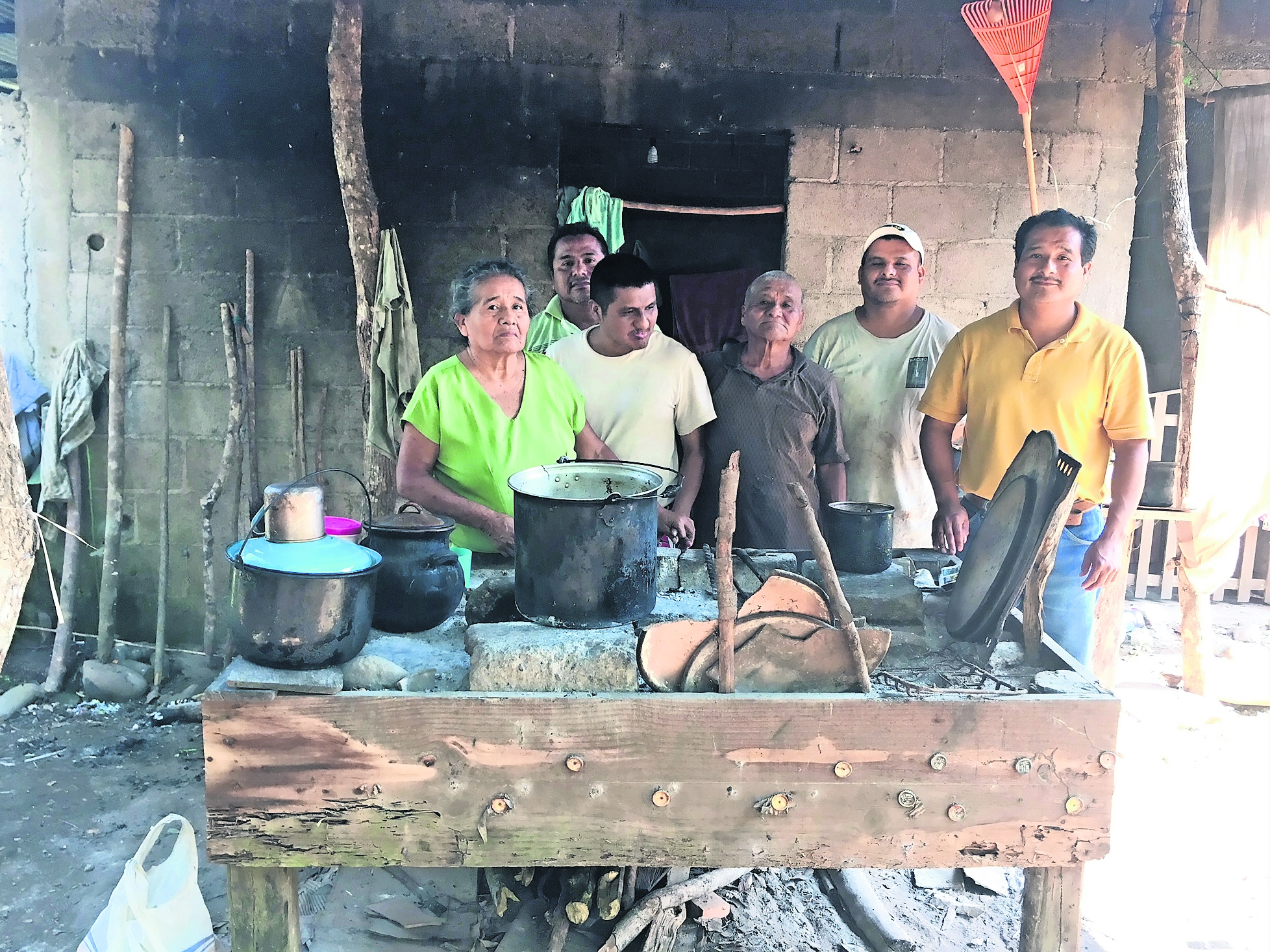 Desterrados, por no dar dinero a cambio de apoyos