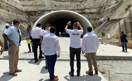 Supervisa Murat avances en autopista Barranca Larga Ventanilla; asegura que estará lista en 2022