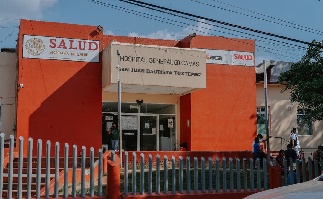 Indagan en Oaxaca violaciones a DH de joven que dio a luz en baño de hospital de Tuxtepec. Fotos: Antonio Mundaca