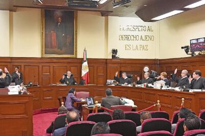 Inconstitucional, ley de salarios de AMLO